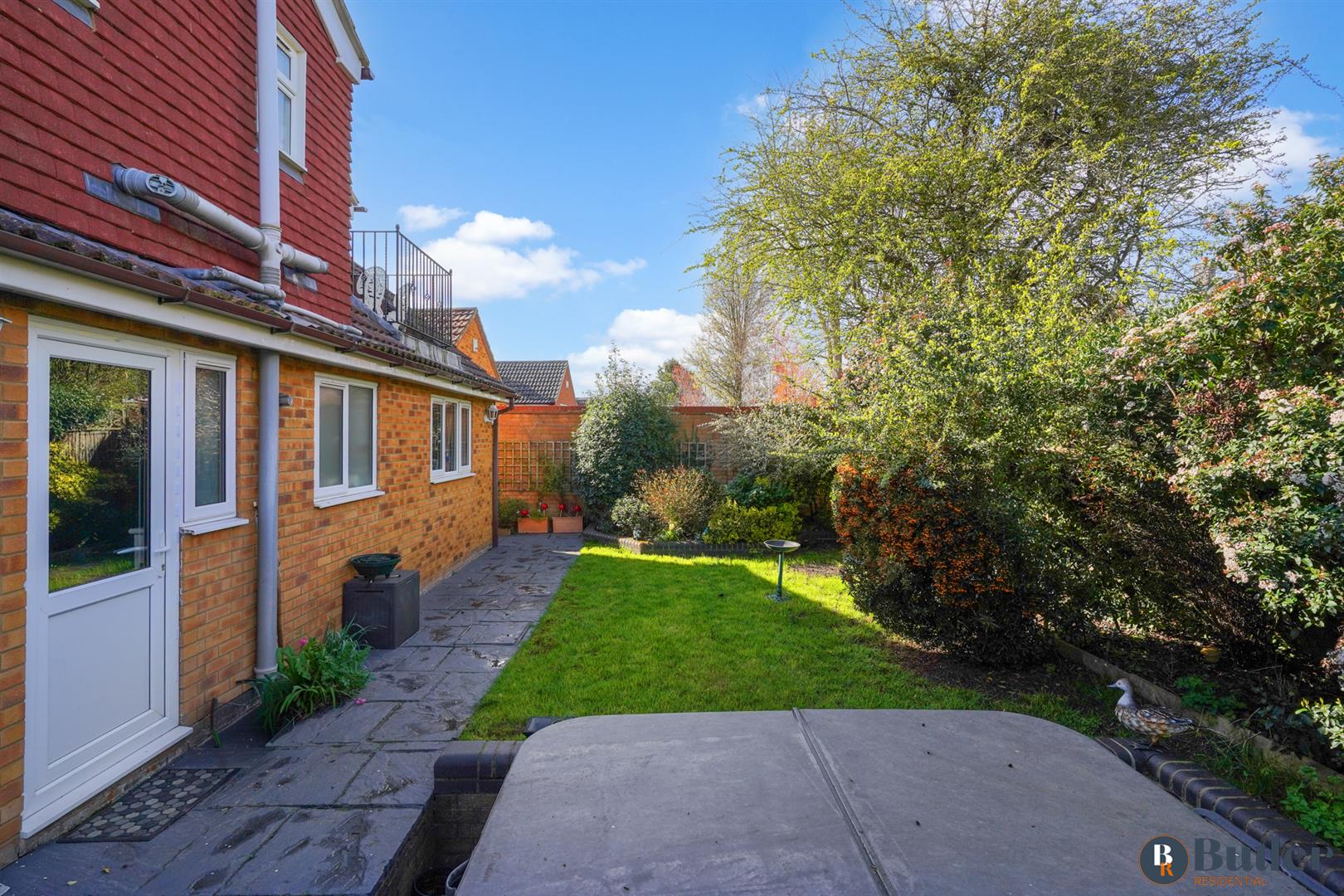 5 bed detached house for sale in Baldock Road, Hitchin 33