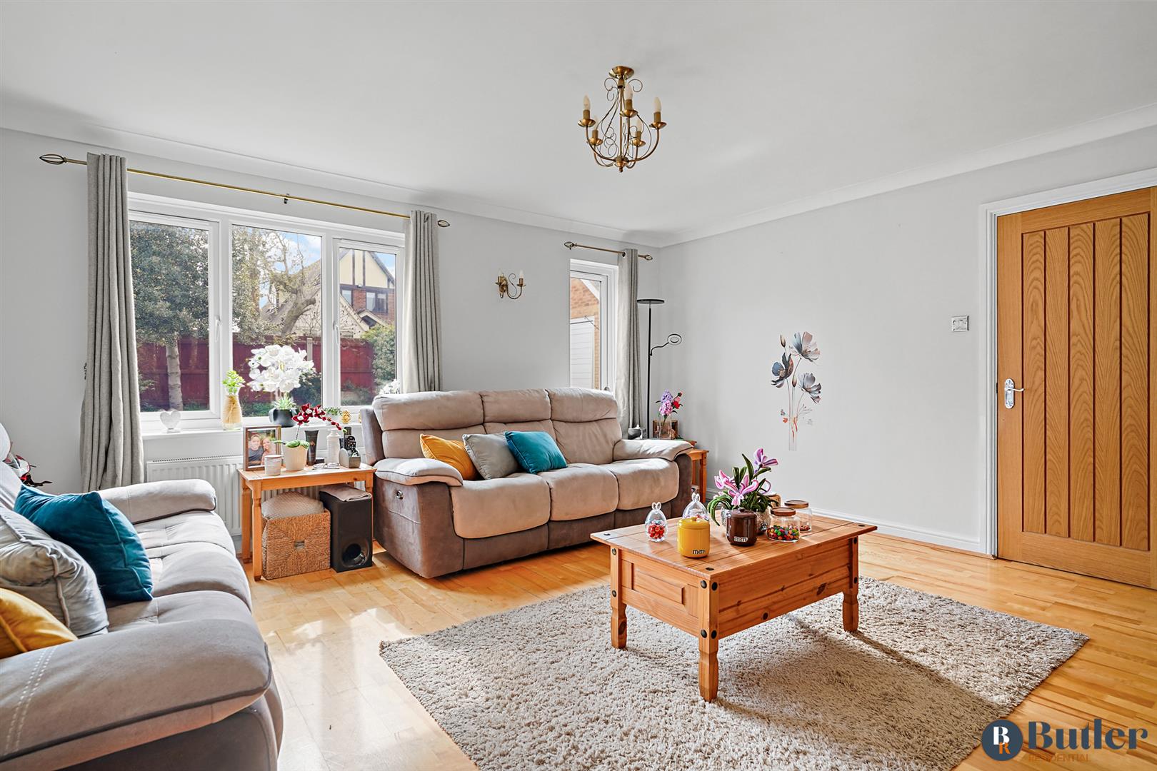 5 bed detached house for sale in Baldock Road, Hitchin 1