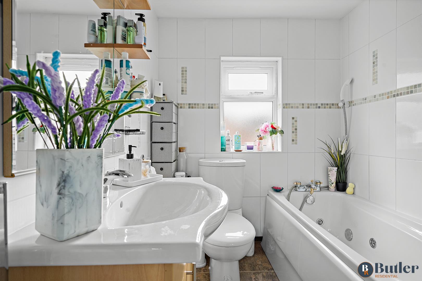 5 bed detached house for sale in Baldock Road, Hitchin  - Property Image 17