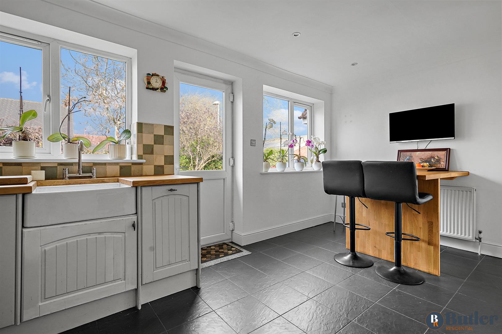 3 bed detached house for sale in Baldock Road, Hitchin 13