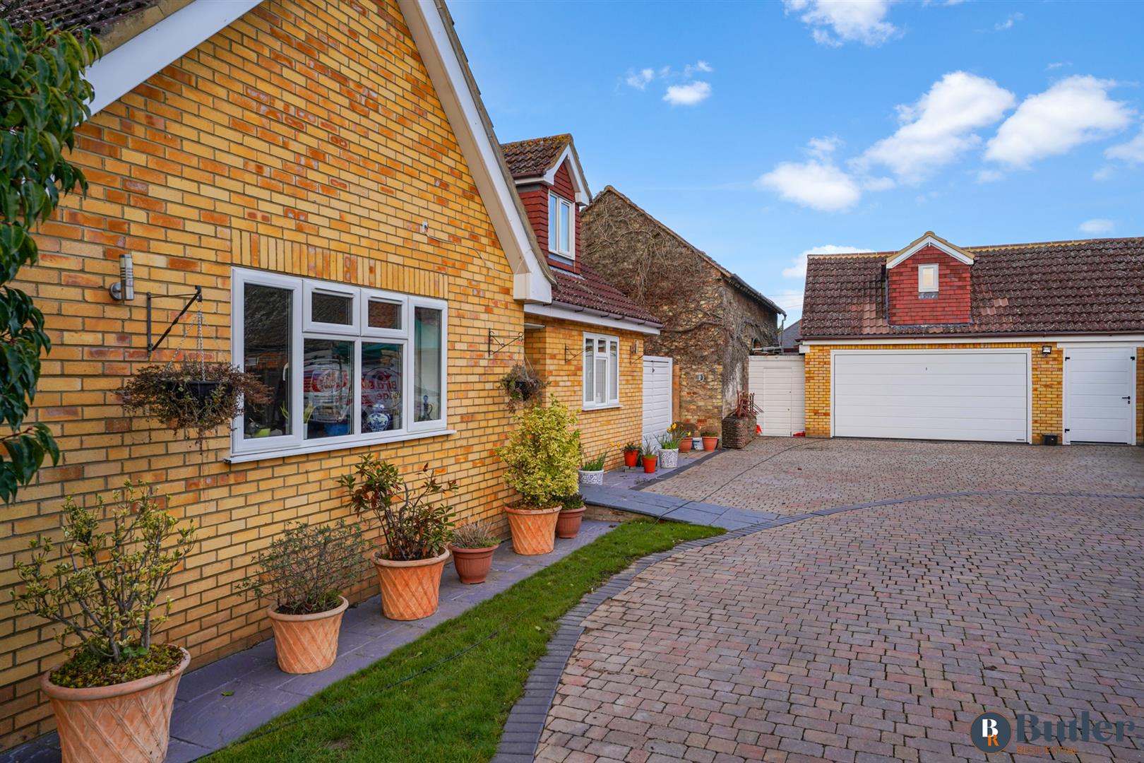 3 bed detached house for sale in Baldock Road, Hitchin 36