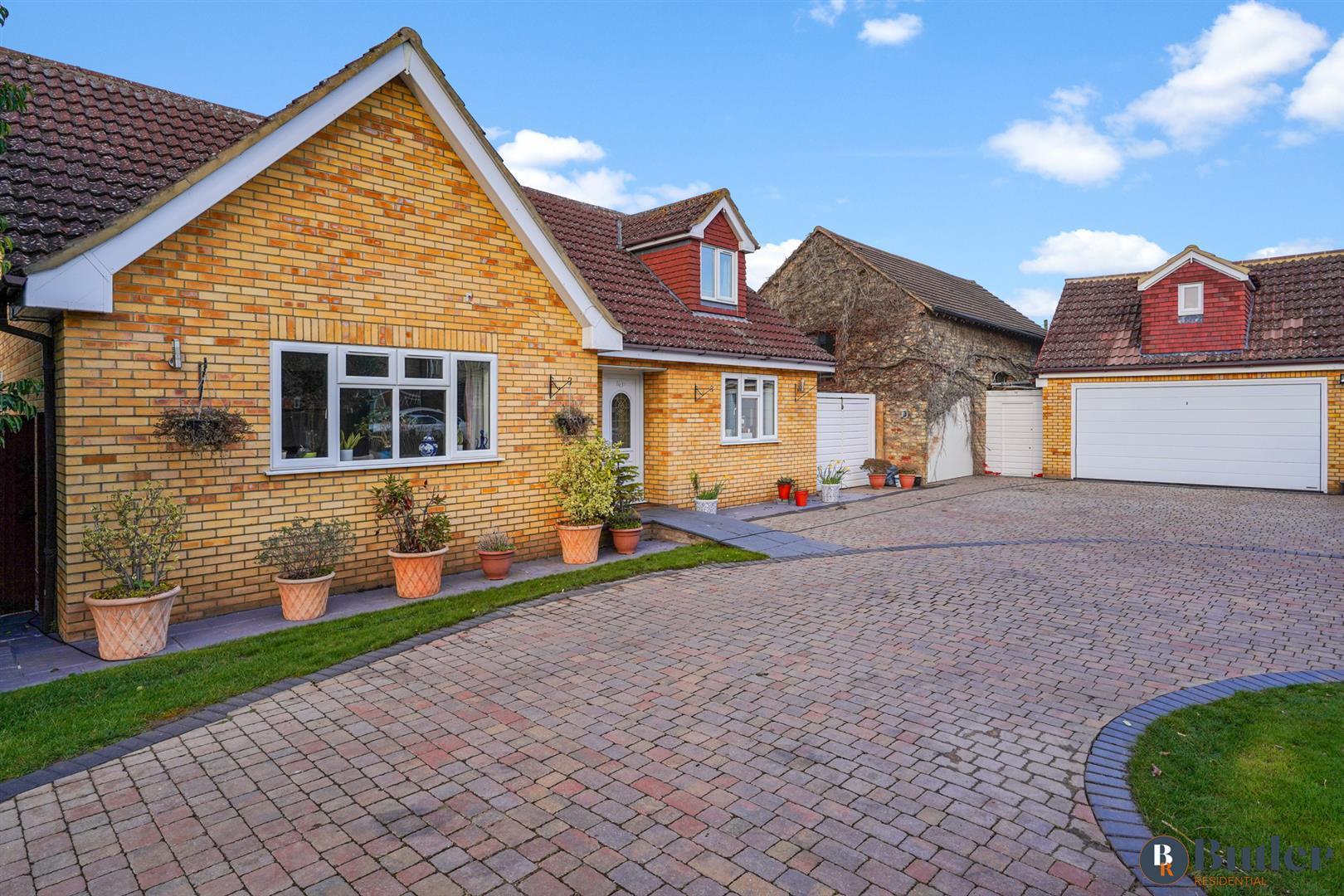 8 bed detached house for sale in Baldock Road, Hitchin 9