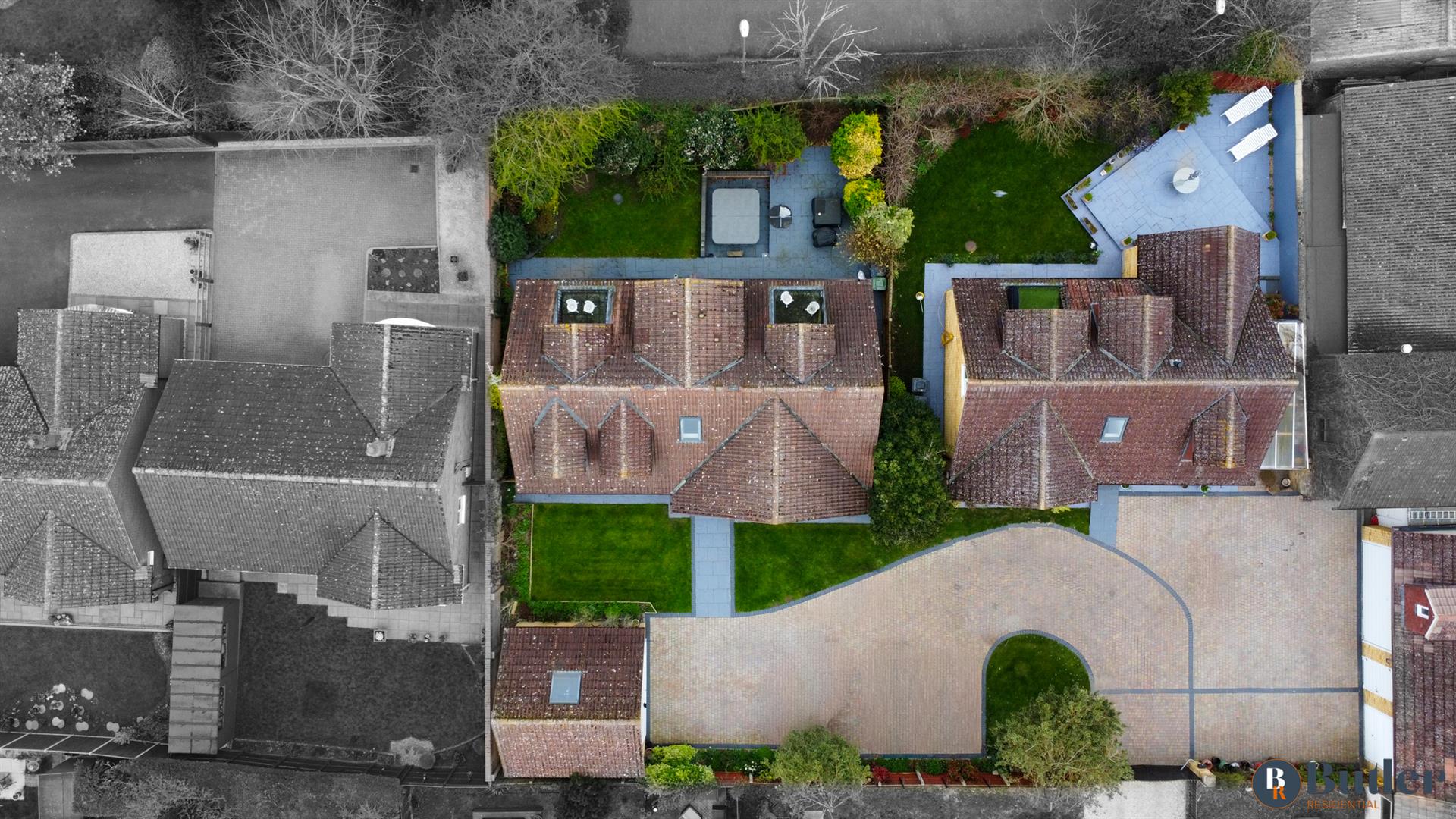 8 bed detached house for sale in Baldock Road, Hitchin 1