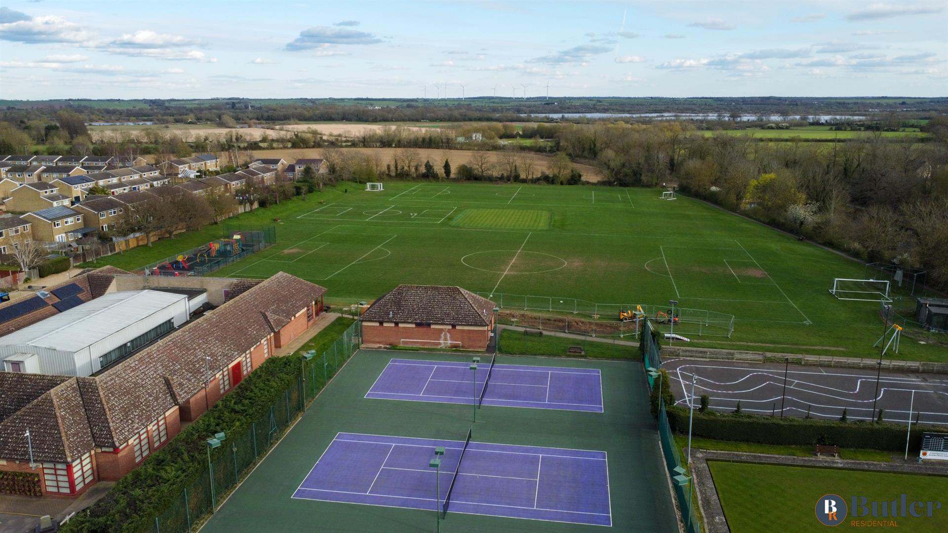 3 bed semi-detached house for sale in Hunts End, St. Neots  - Property Image 44