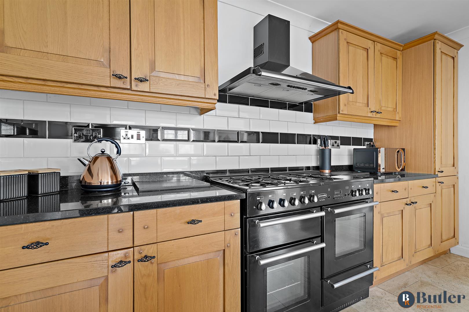 3 bed semi-detached house for sale in Hunts End, St. Neots 4