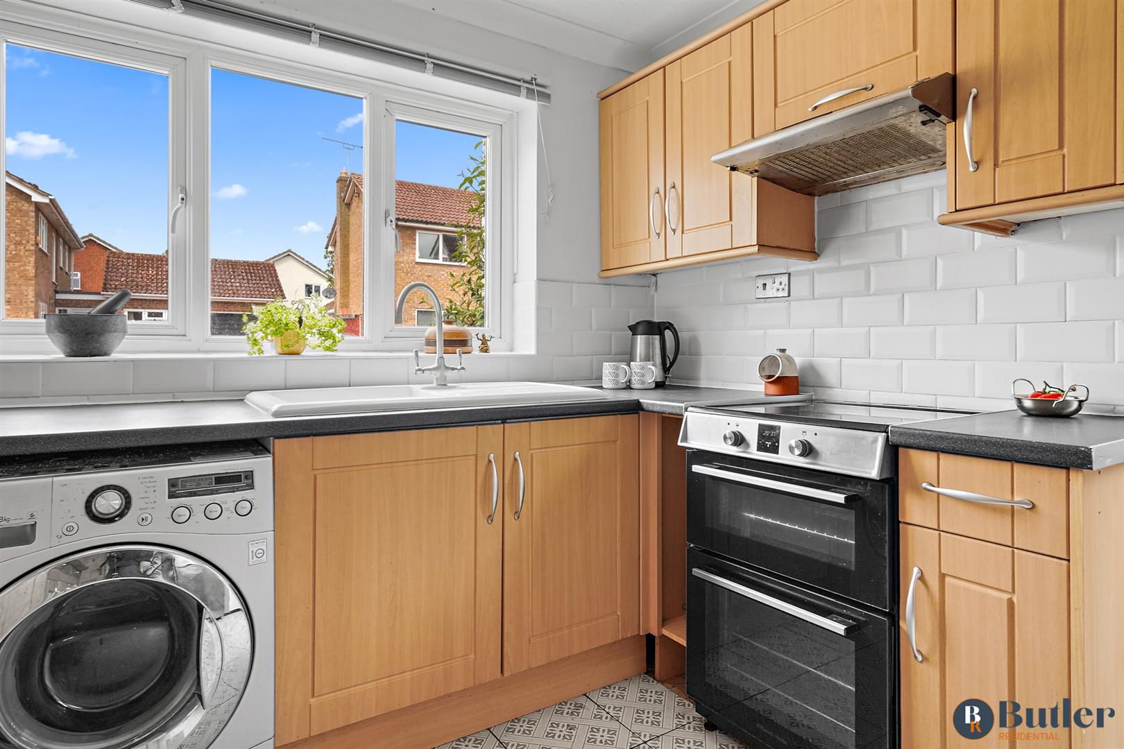 4 bed detached house for sale in Town Orchard, St. Neots 11