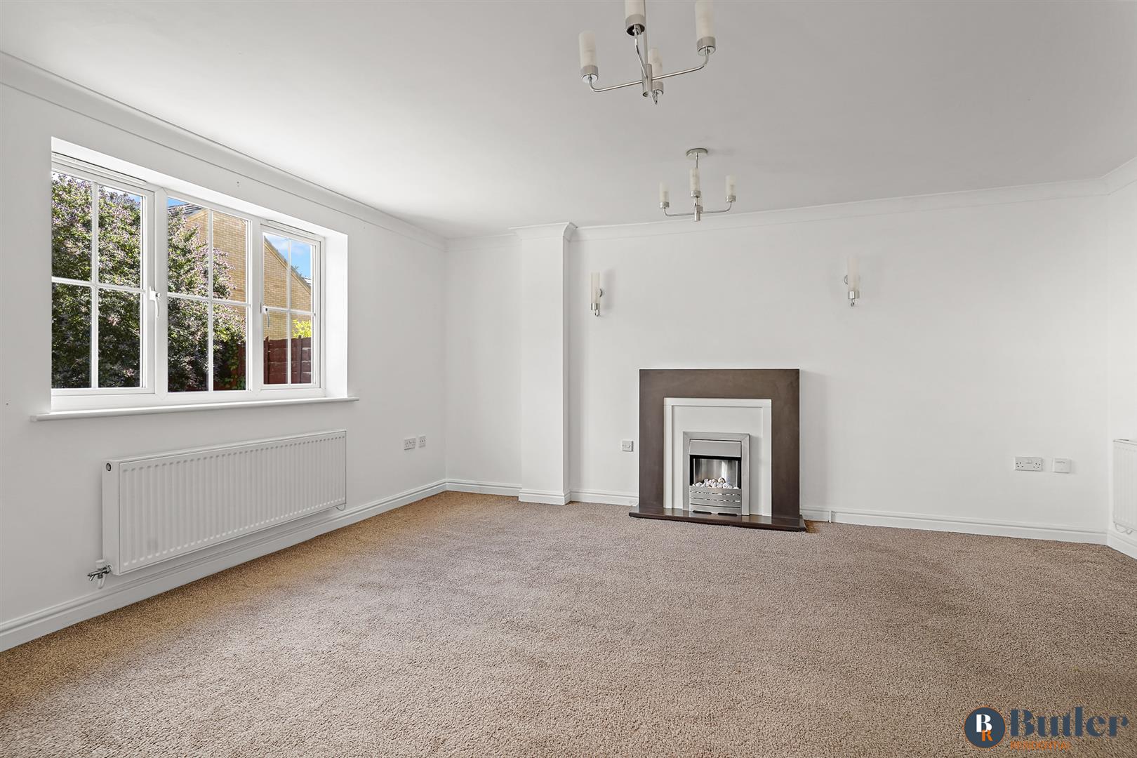 4 bed semi-detached house for sale in Beaufort Drive, St. Neots  - Property Image 4