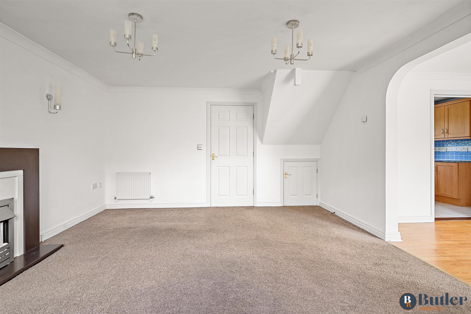 4 bed semi-detached house for sale in Beaufort Drive, St. Neots  - Property Image 7