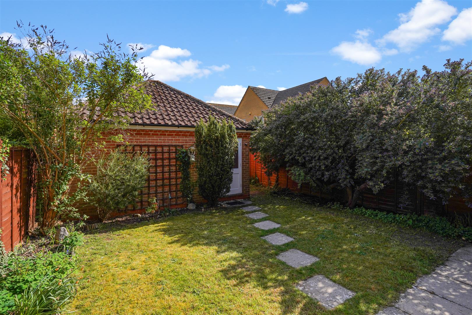 4 bed semi-detached house for sale in Beaufort Drive, St. Neots  - Property Image 61