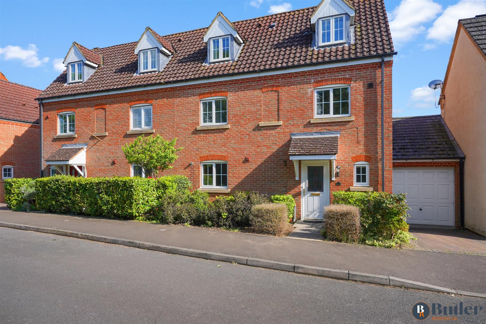 4 bed semi-detached house for sale in Beaufort Drive, St. Neots, PE19