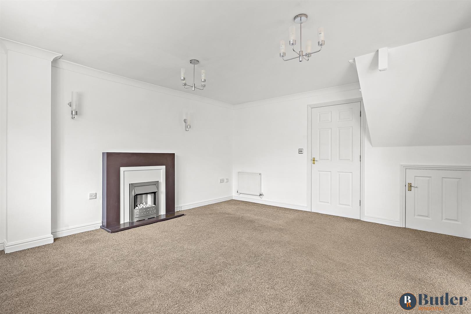 4 bed semi-detached house for sale in Beaufort Drive, St. Neots  - Property Image 5