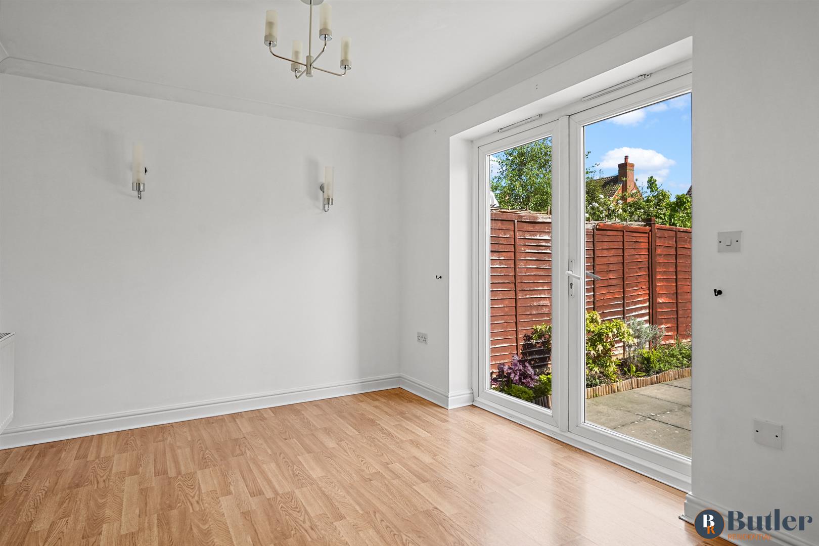 4 bed semi-detached house for sale in Beaufort Drive, St. Neots  - Property Image 10