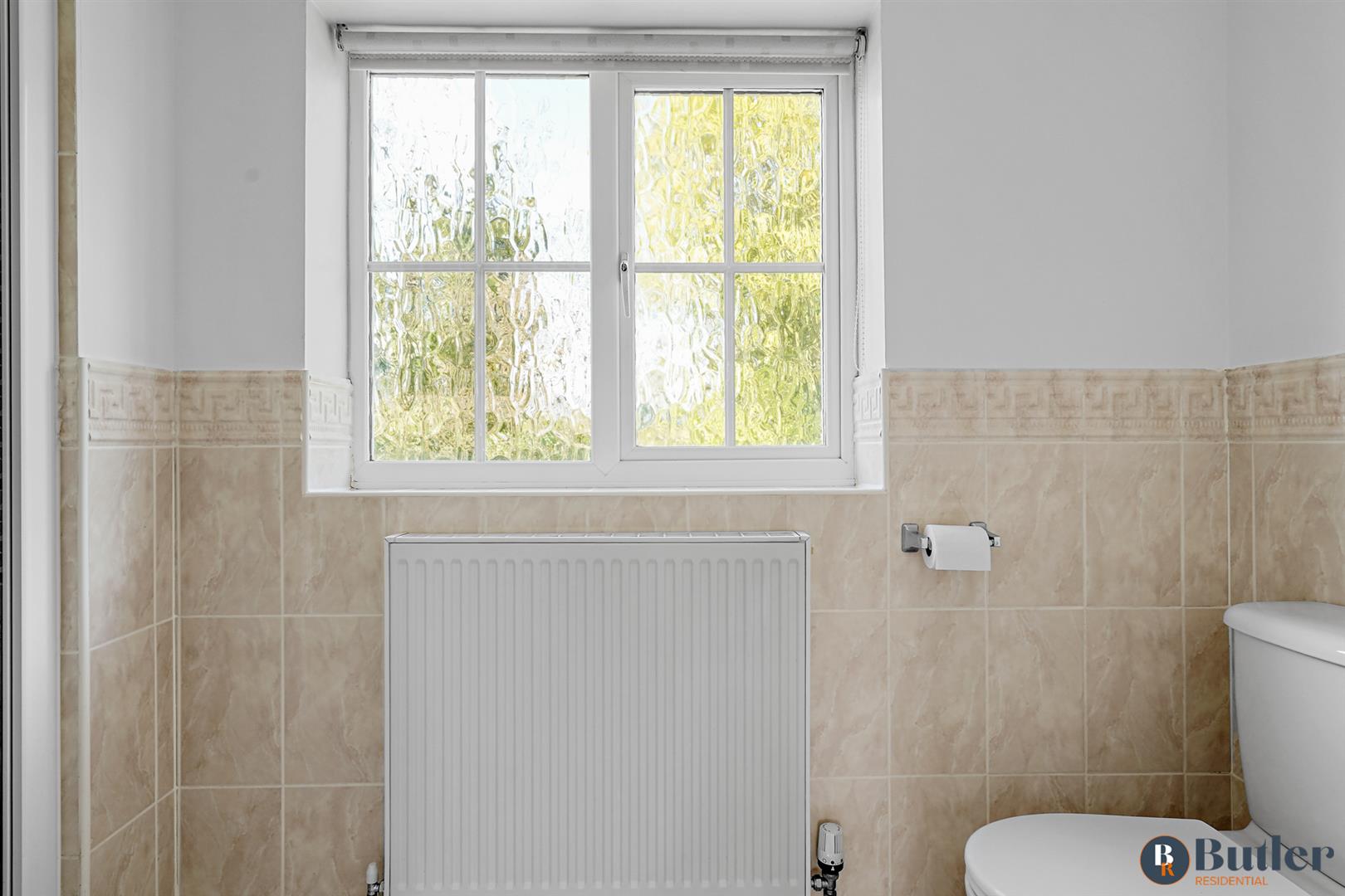 4 bed semi-detached house for sale in Beaufort Drive, St. Neots  - Property Image 34