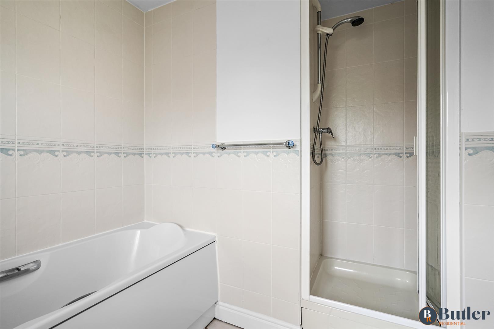 4 bed semi-detached house for sale in Beaufort Drive, St. Neots  - Property Image 45