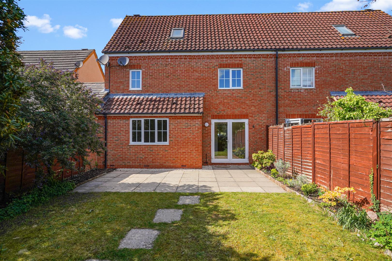 4 bed semi-detached house for sale in Beaufort Drive, St. Neots  - Property Image 63