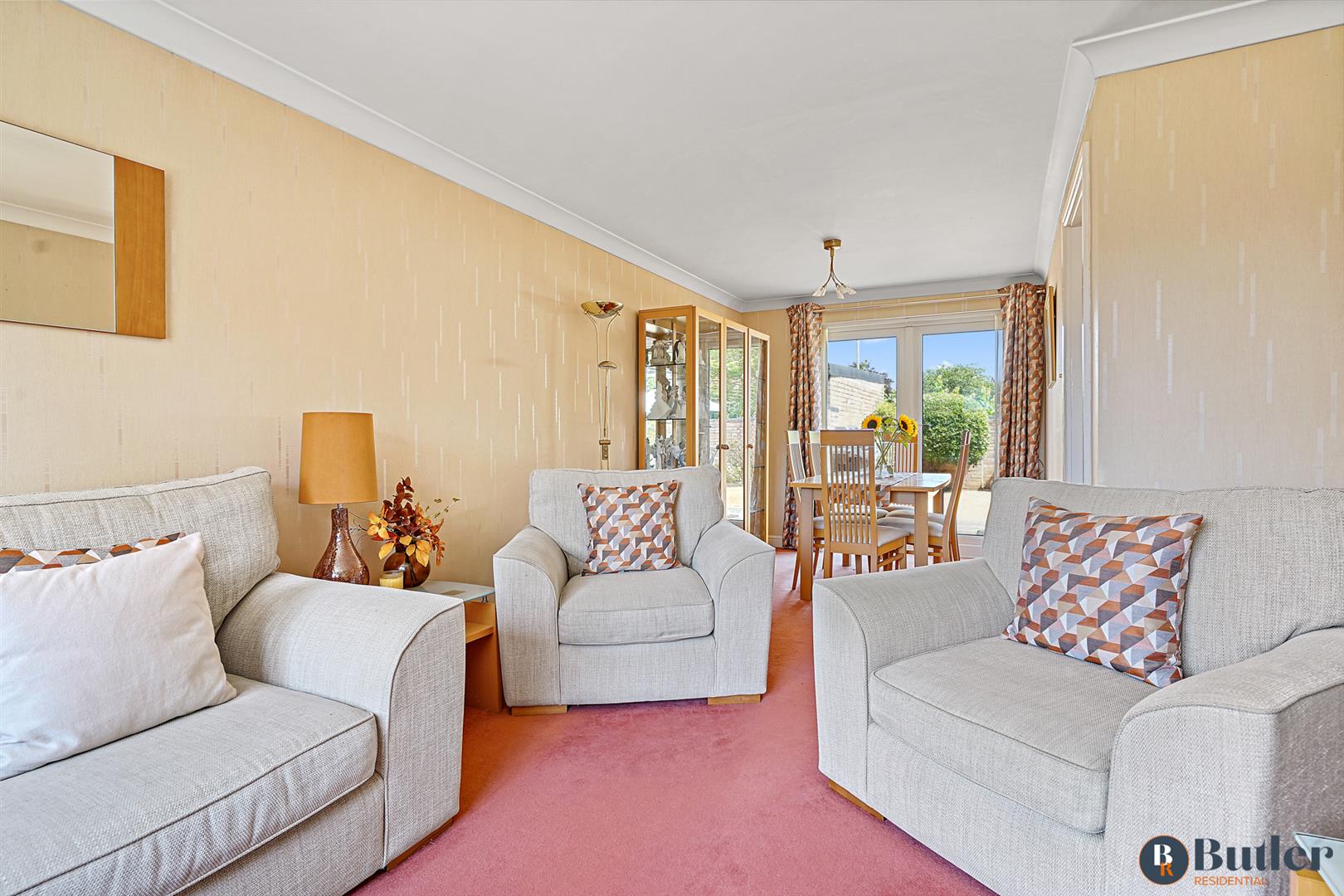 3 bed end of terrace house for sale in Barndicott, Welwyn Garden City 5