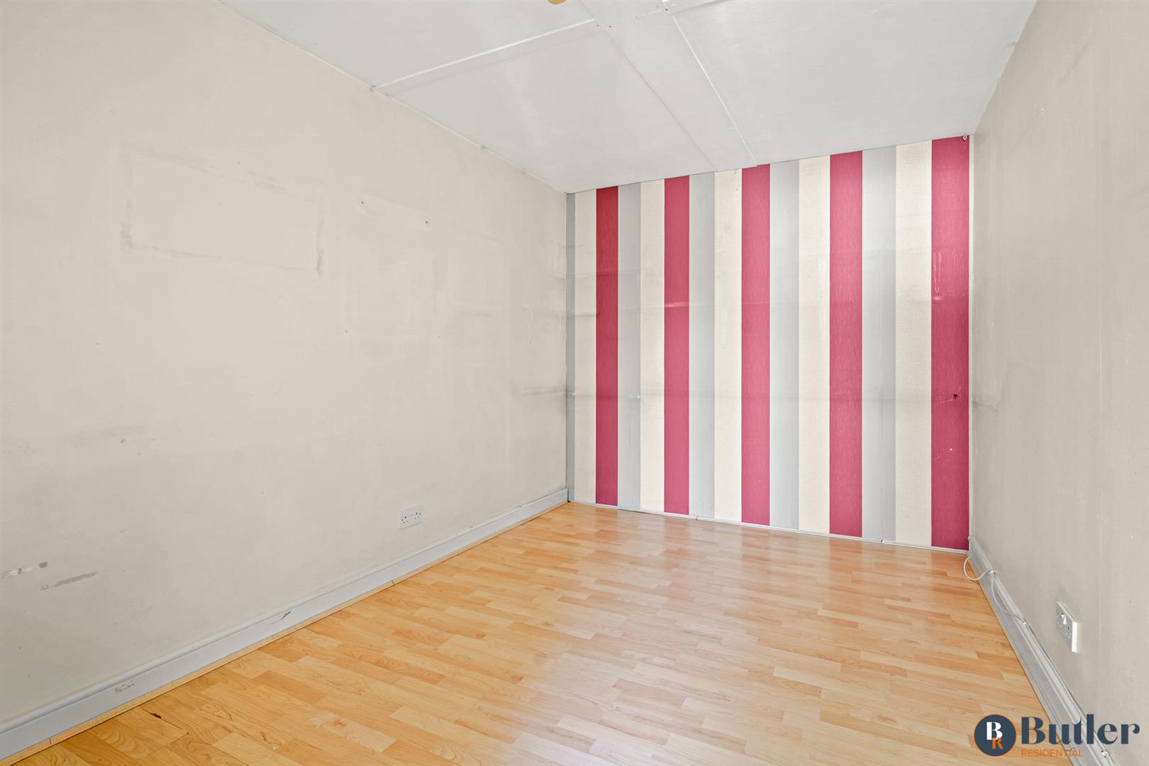3 bed end of terrace house for sale in Barndicott, Welwyn Garden City 14