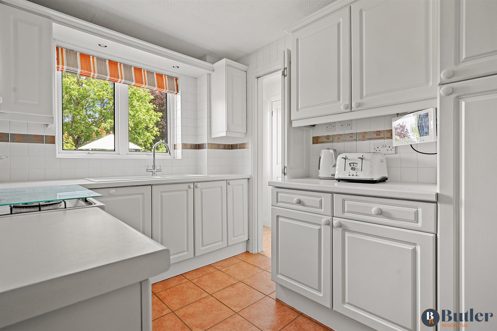 3 bed end of terrace house for sale in Barndicott, Welwyn Garden City 12