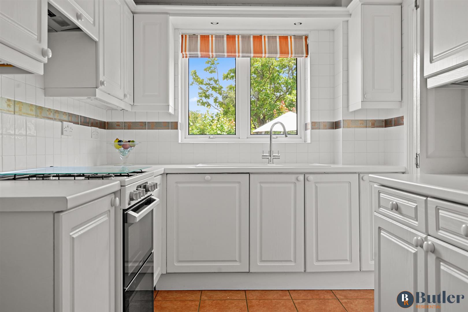 3 bed end of terrace house for sale in Barndicott, Welwyn Garden City  - Property Image 10