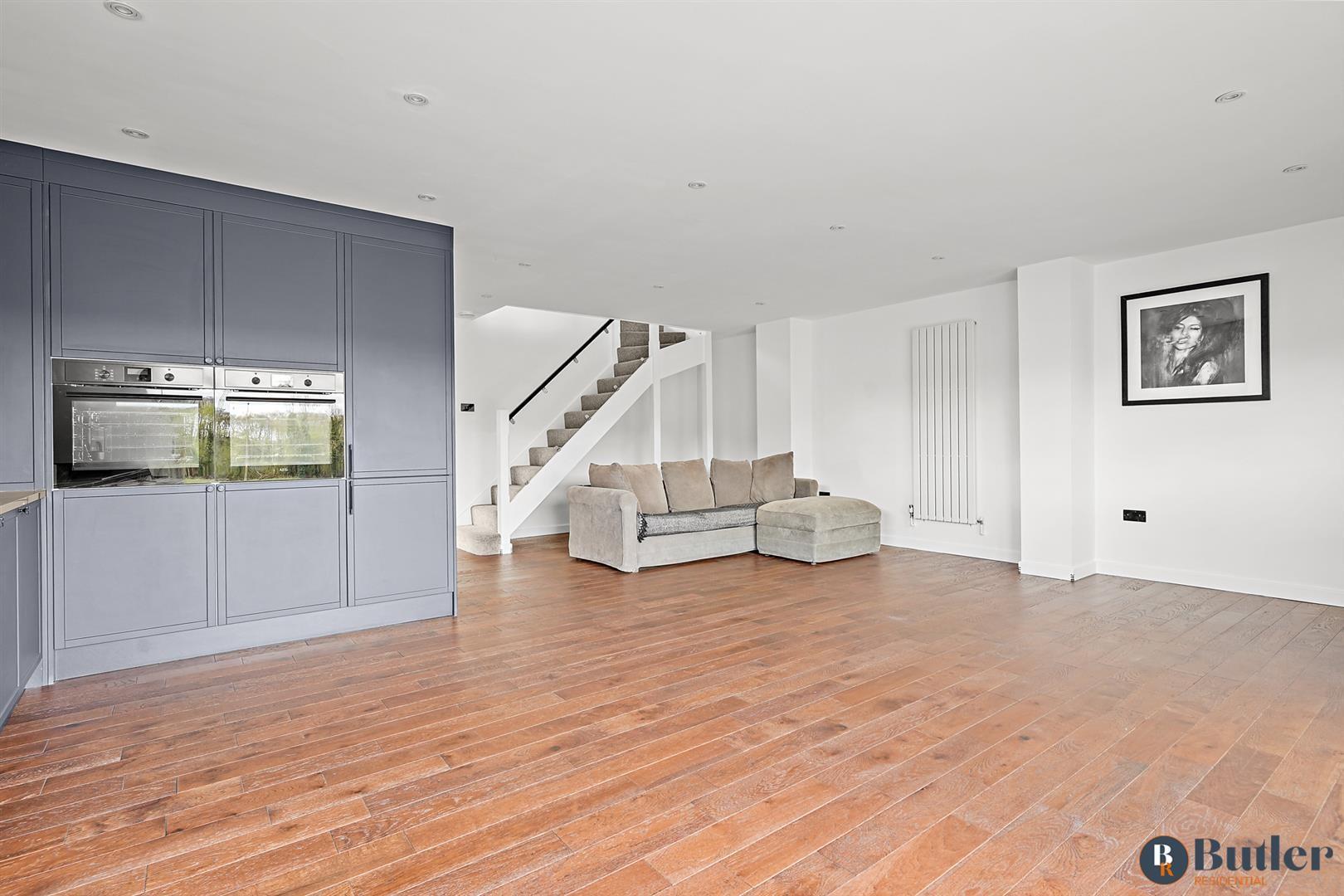 4 bed semi-detached bungalow for sale in Willow Way, Bedford 12