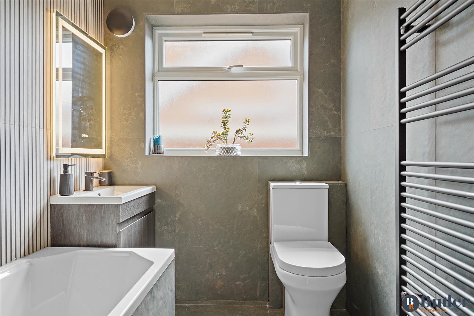 4 bed semi-detached bungalow for sale in Willow Way, Bedford  - Property Image 23