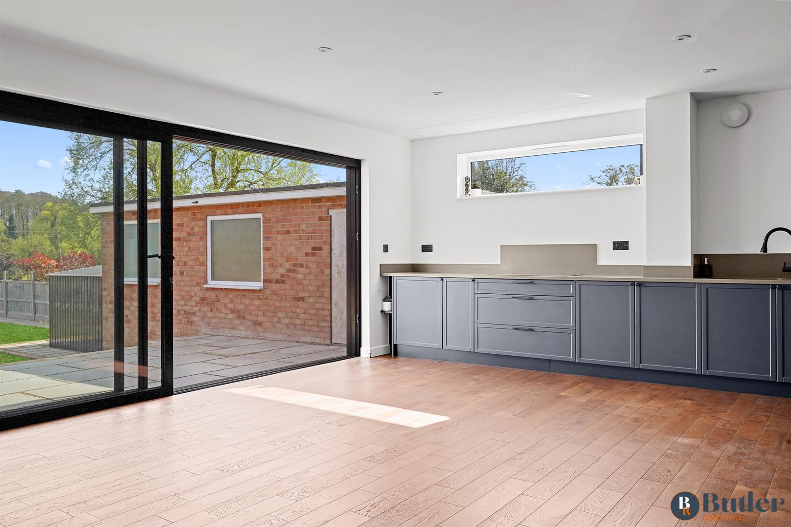 4 bed semi-detached bungalow for sale in Willow Way, Bedford 3