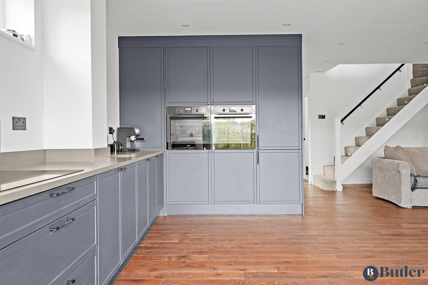 4 bed semi-detached bungalow for sale in Willow Way, Bedford 7