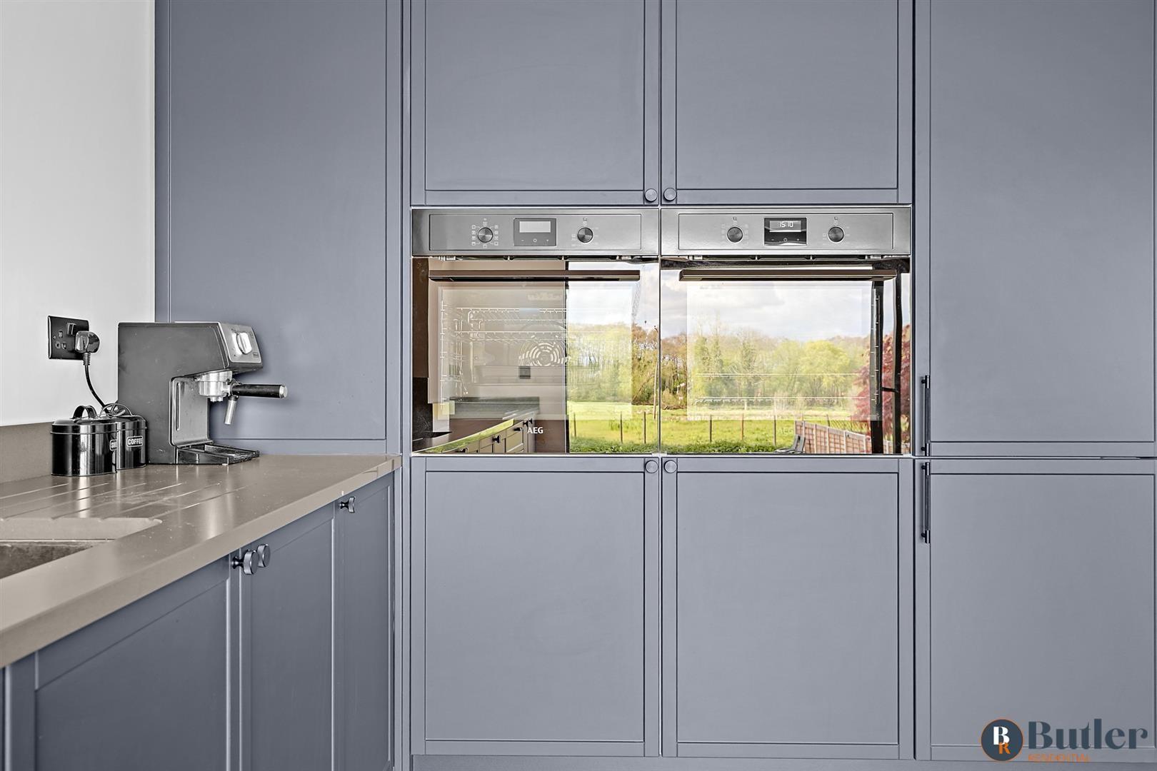 4 bed semi-detached bungalow for sale in Willow Way, Bedford 6