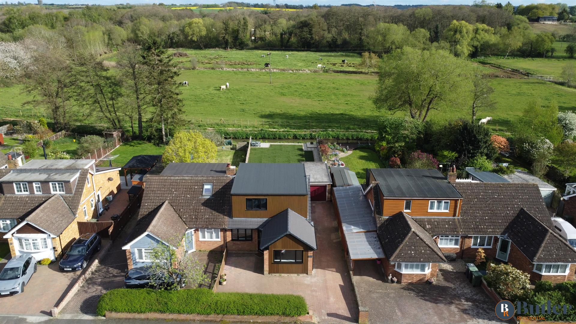 4 bed semi-detached bungalow for sale in Willow Way, Bedford 52