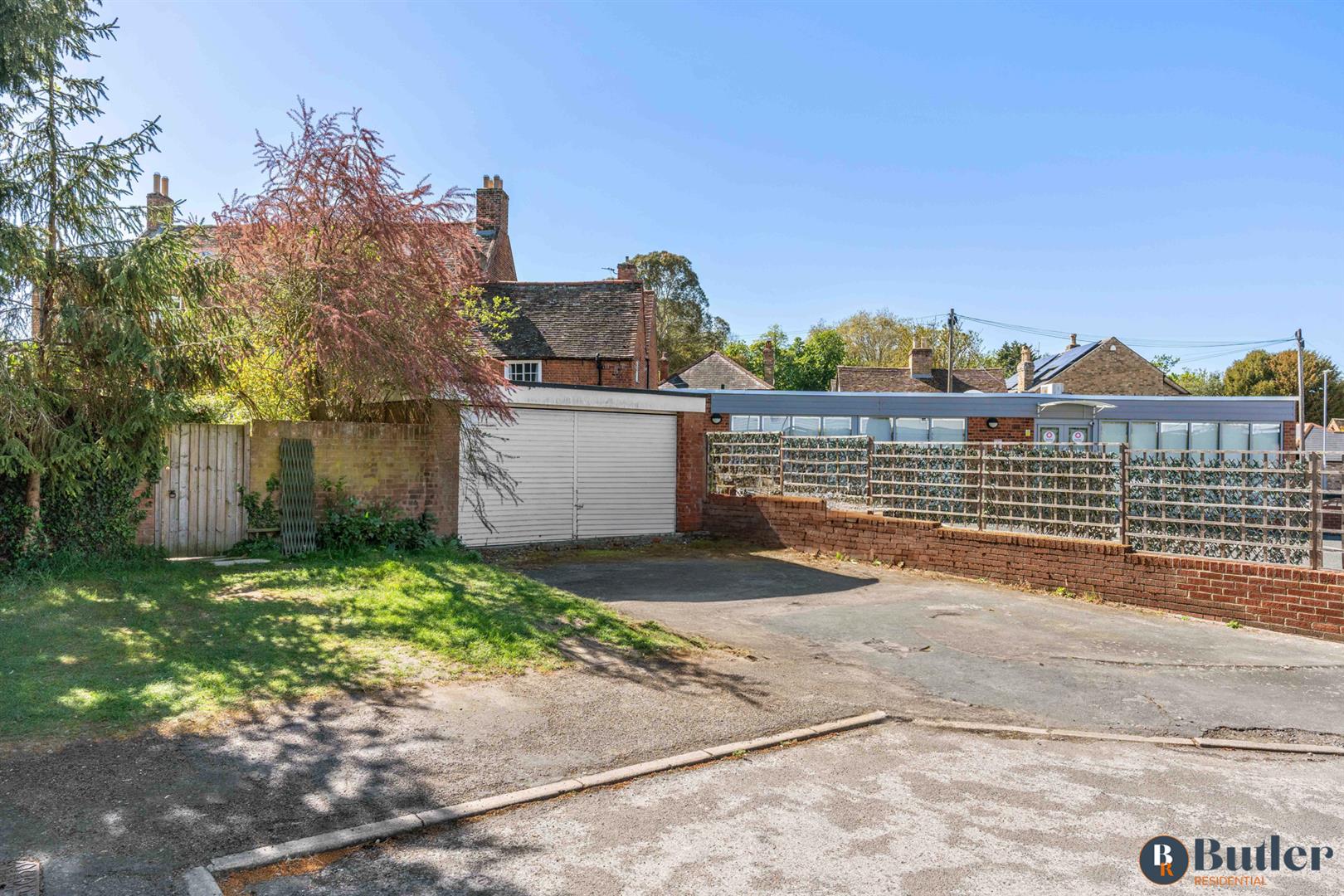 7 bed detached house for sale in Silver Street, St. Neots  - Property Image 117