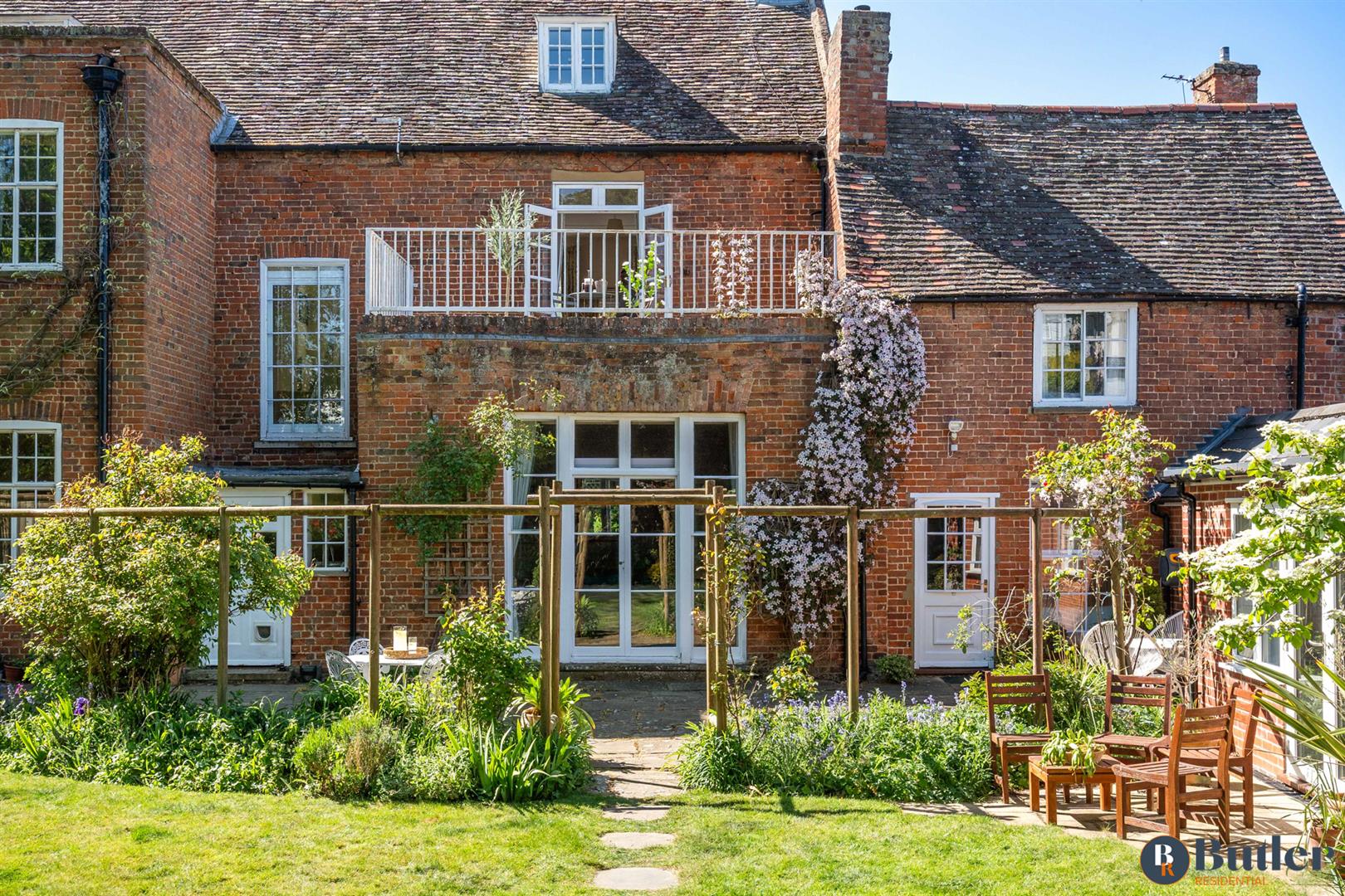7 bed detached house for sale in Silver Street, St. Neots  - Property Image 94