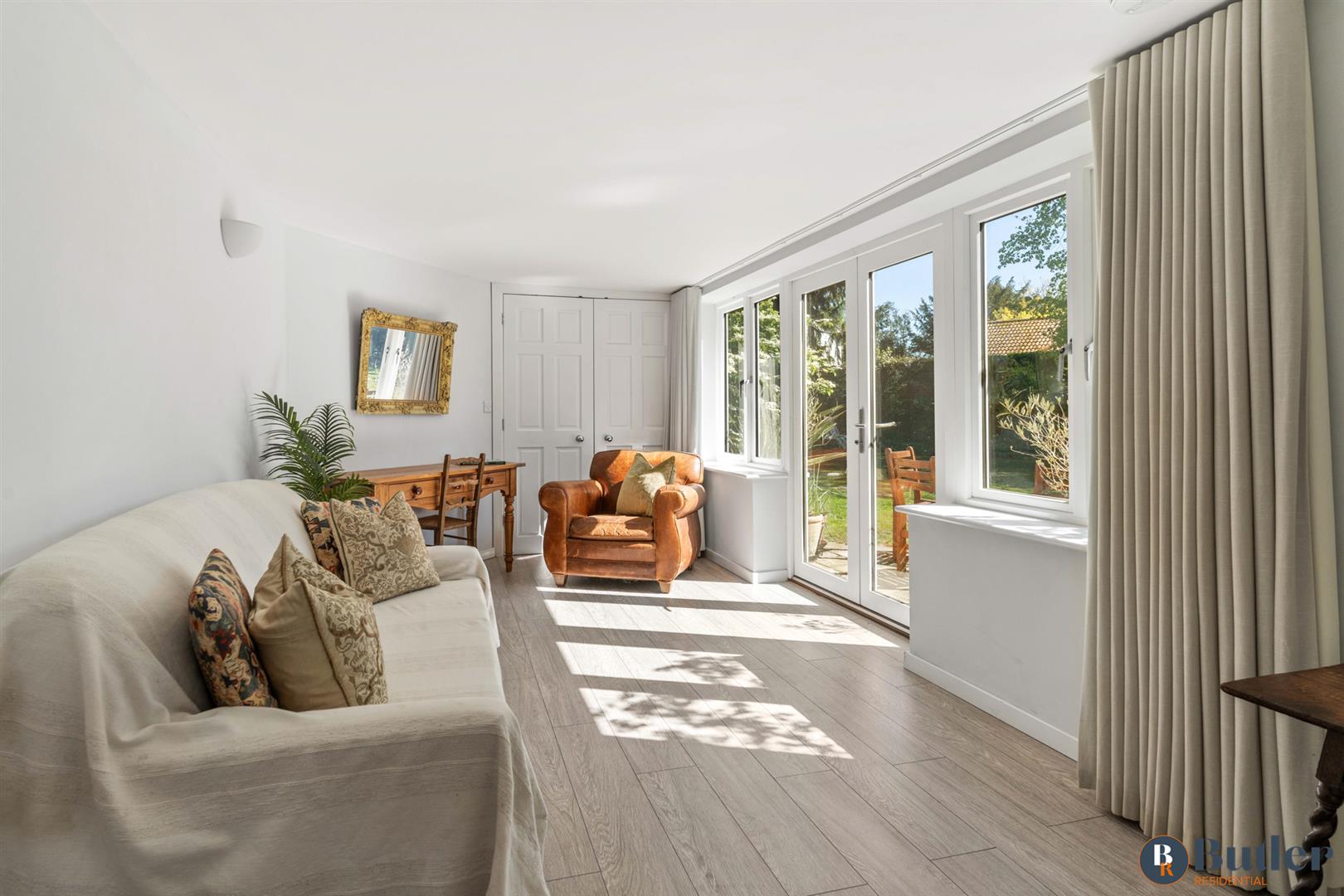 7 bed detached house for sale in Silver Street, St. Neots  - Property Image 102