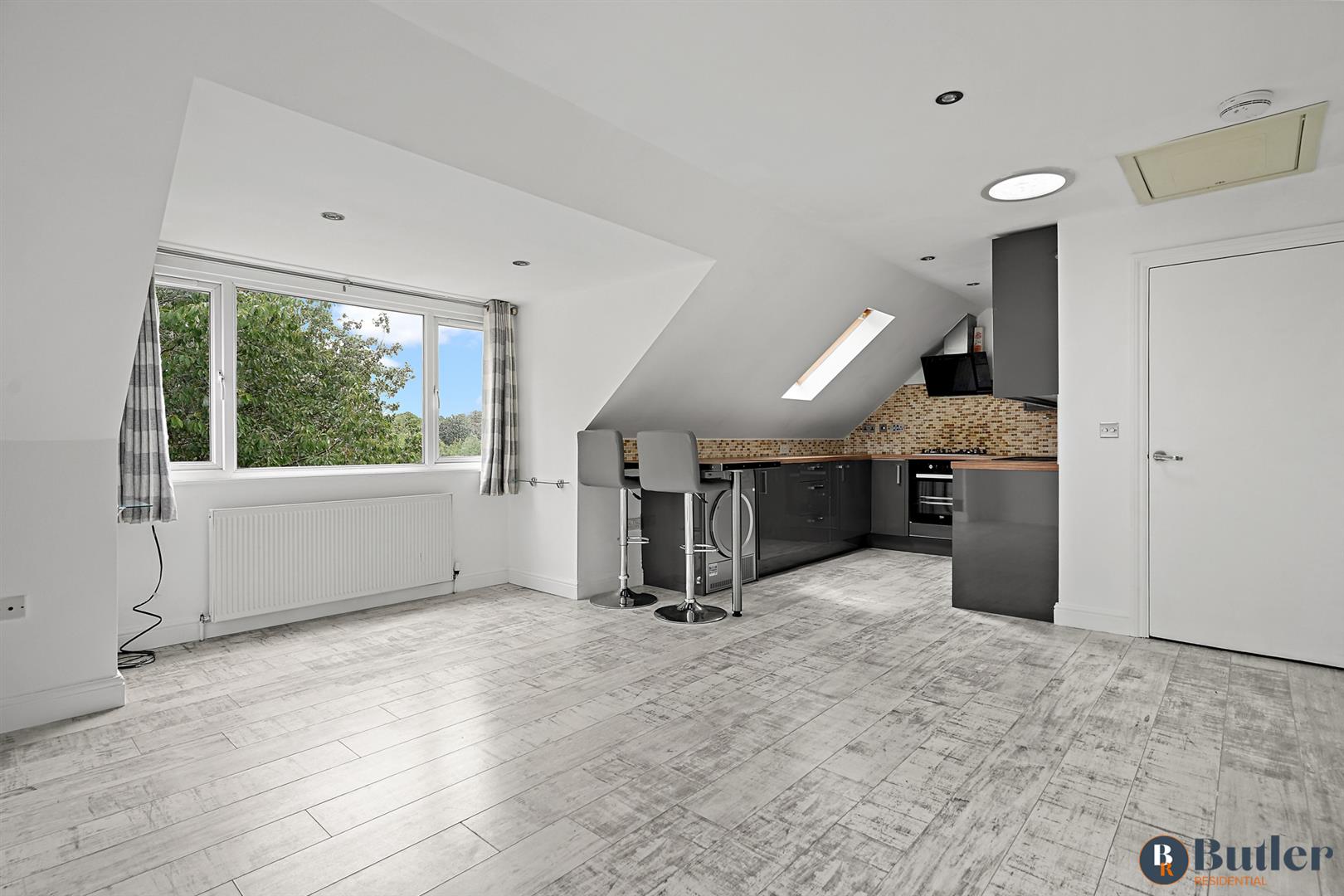 1 bed apartment for sale in Wychdell, Stevenage  - Property Image 3