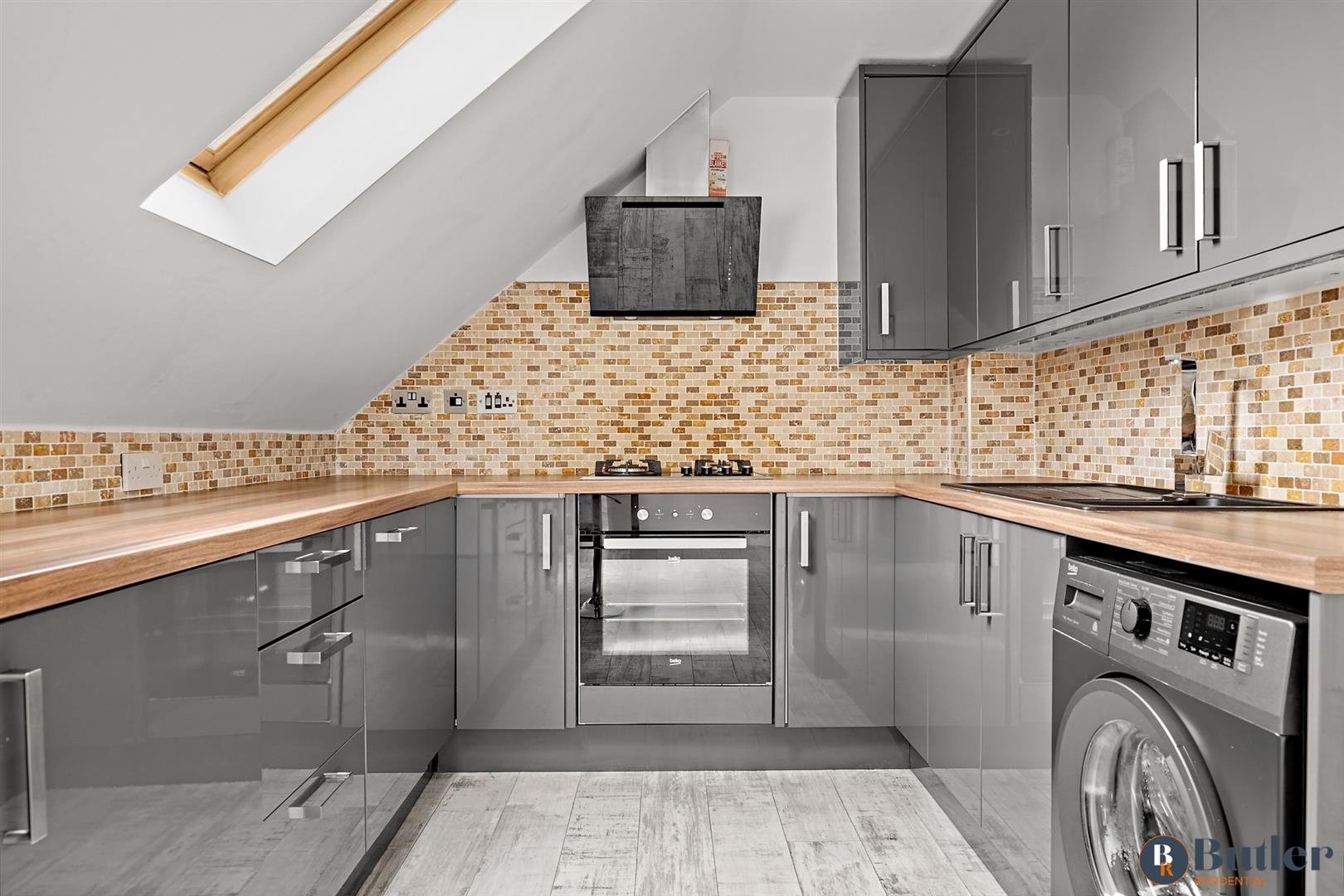 1 bed apartment for sale in Wychdell, Stevenage 4