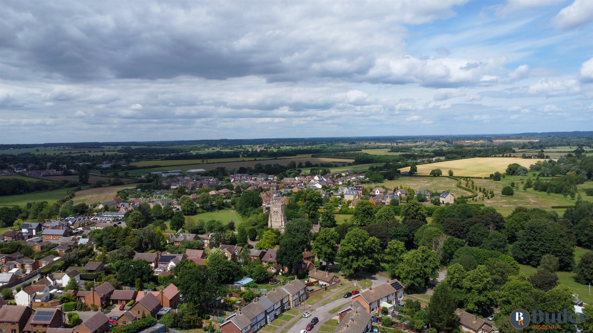 3 bed terraced house for sale in Groveside, Henlow 26