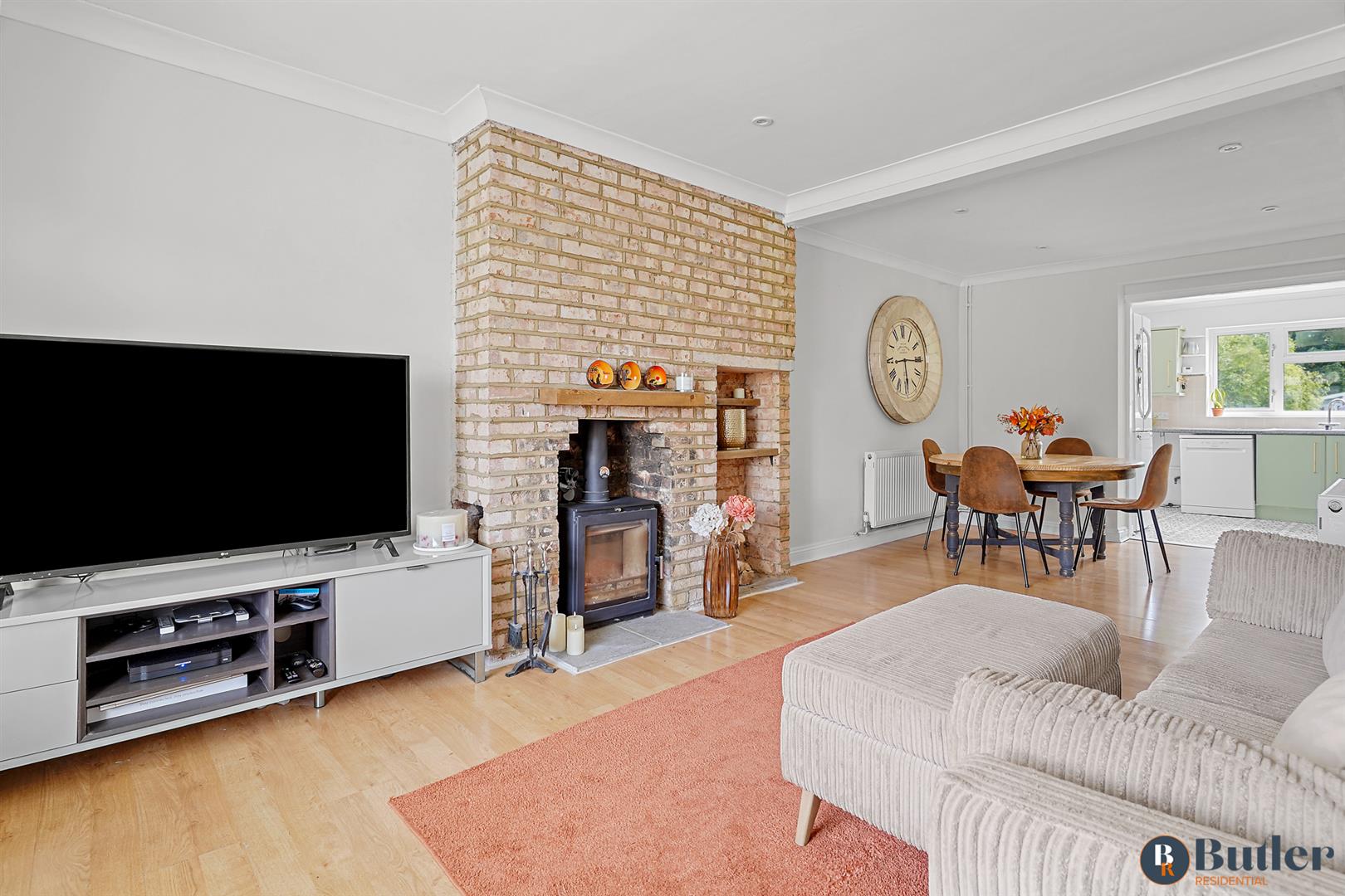 3 bed terraced house for sale in Groveside, Henlow 1
