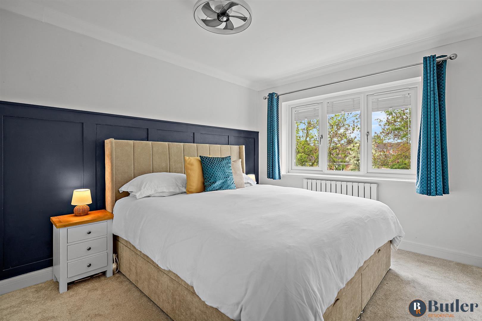 4 bed link detached house for sale in Edinburgh Drive, St. Neots  - Property Image 24