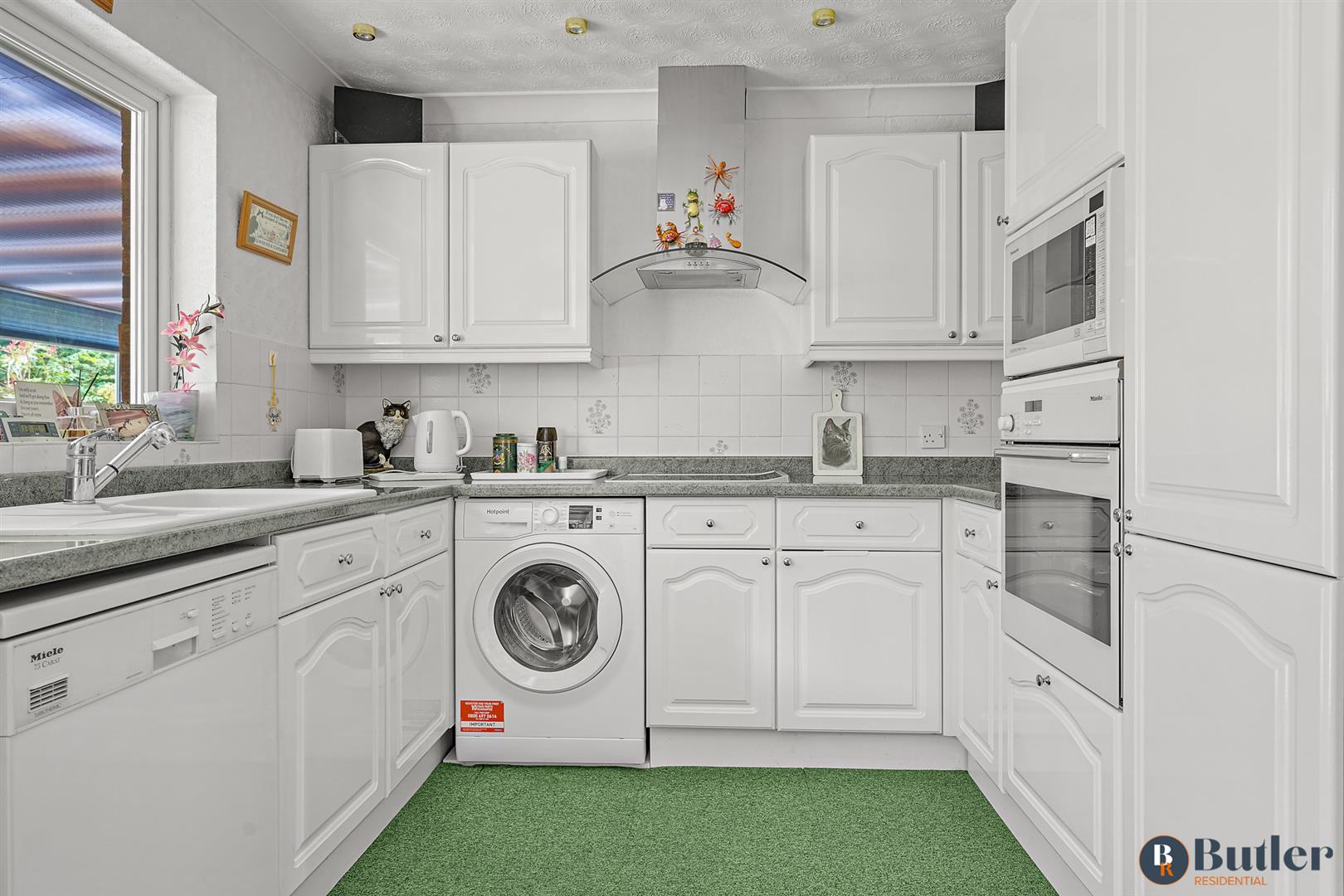 3 bed detached bungalow for sale in Vienna Grove, Milton Keynes 9