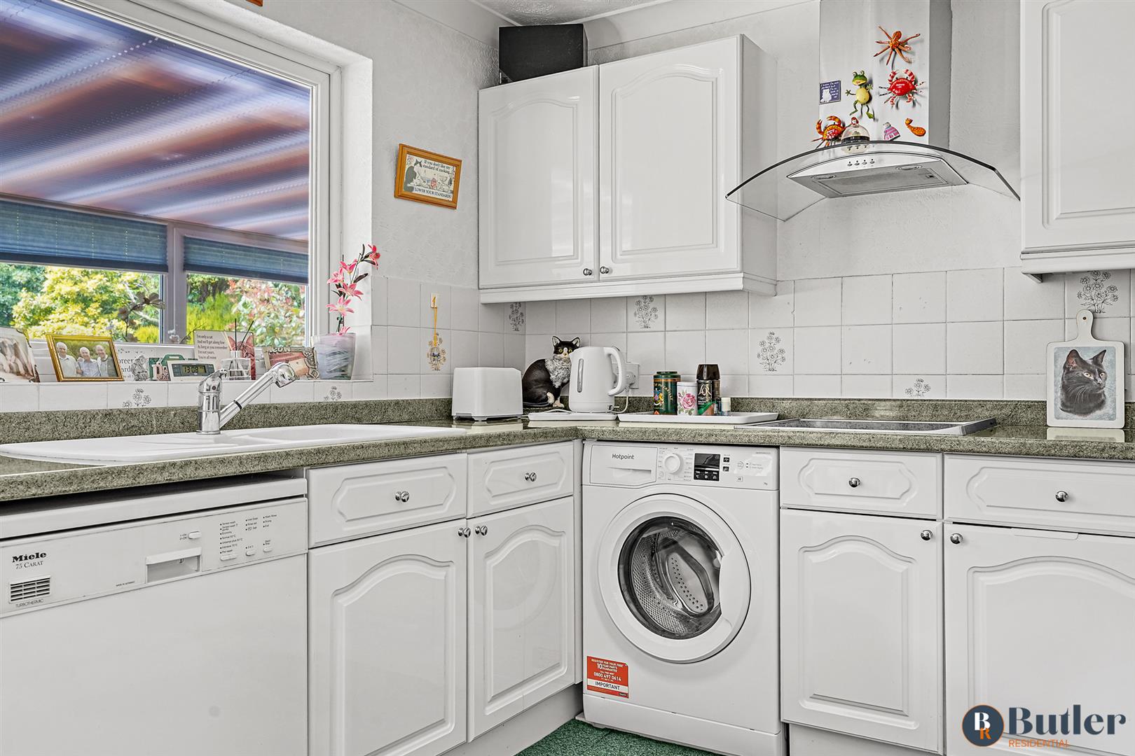 3 bed detached bungalow for sale in Vienna Grove, Milton Keynes 10