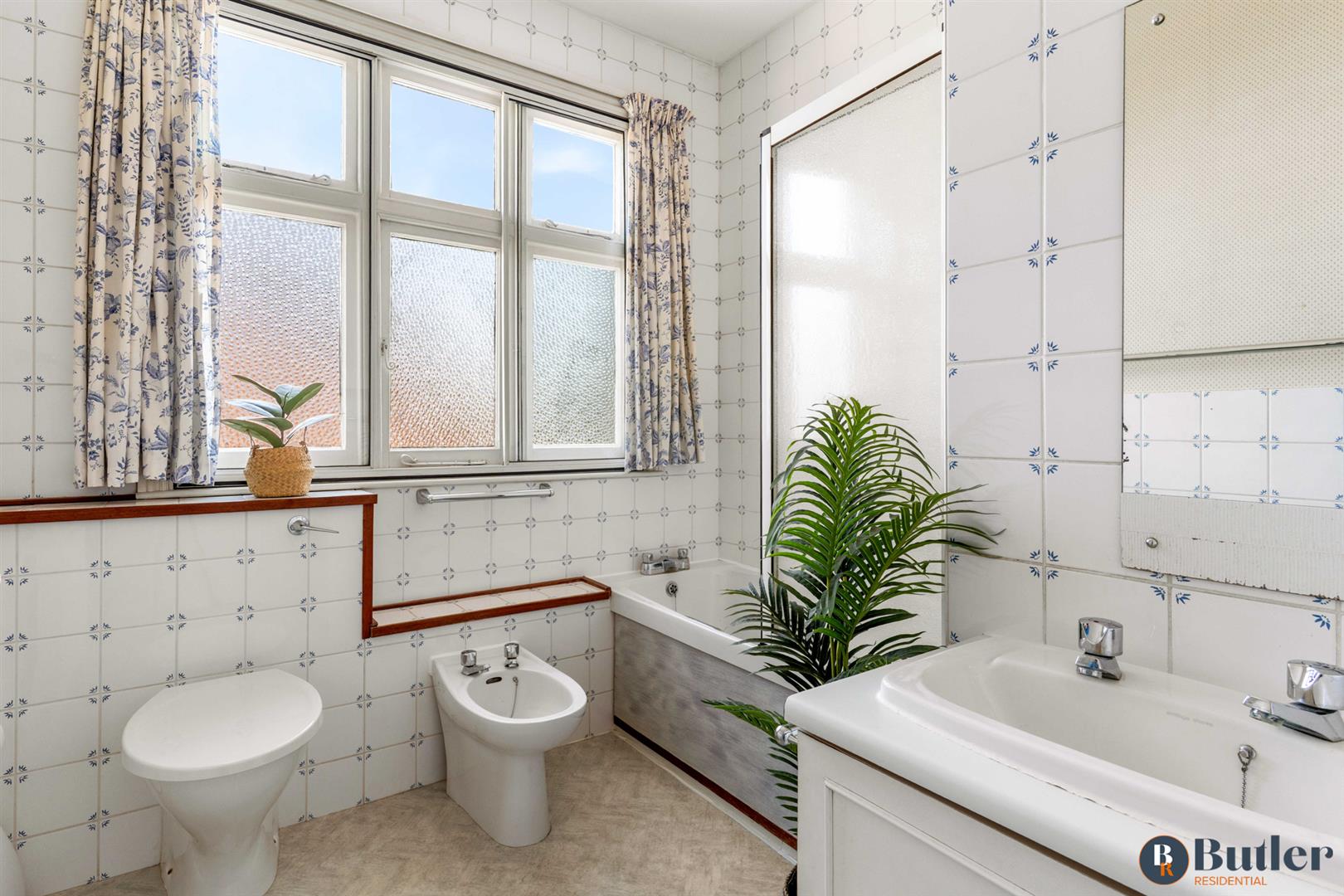 6 bed detached house for sale in Perry Road, St. Neots 55