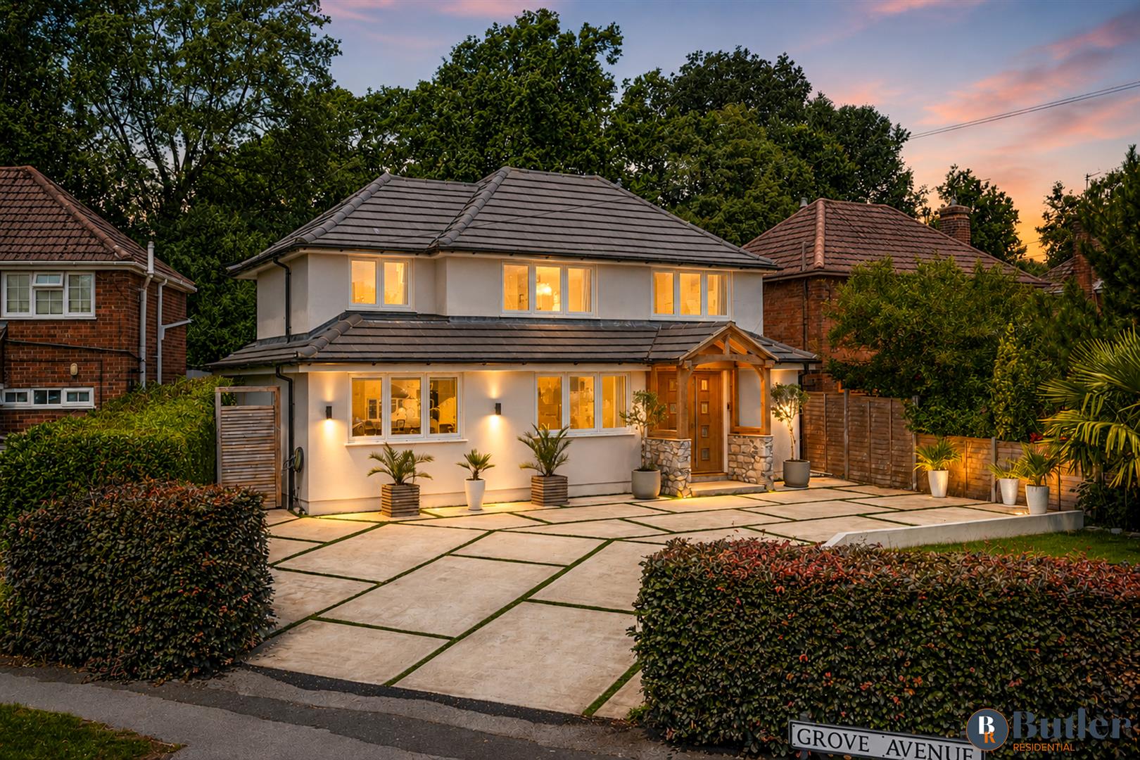 4 bed detached house for sale in Grove Avenue, Harpenden, AL5 