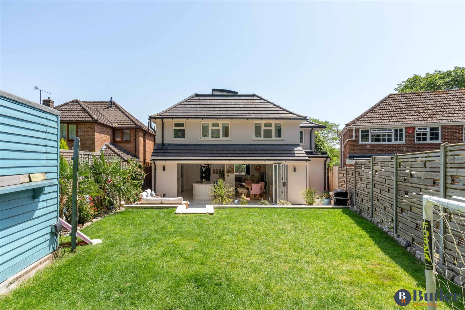 4 bed detached house for sale in Grove Avenue, Harpenden  - Property Image 62