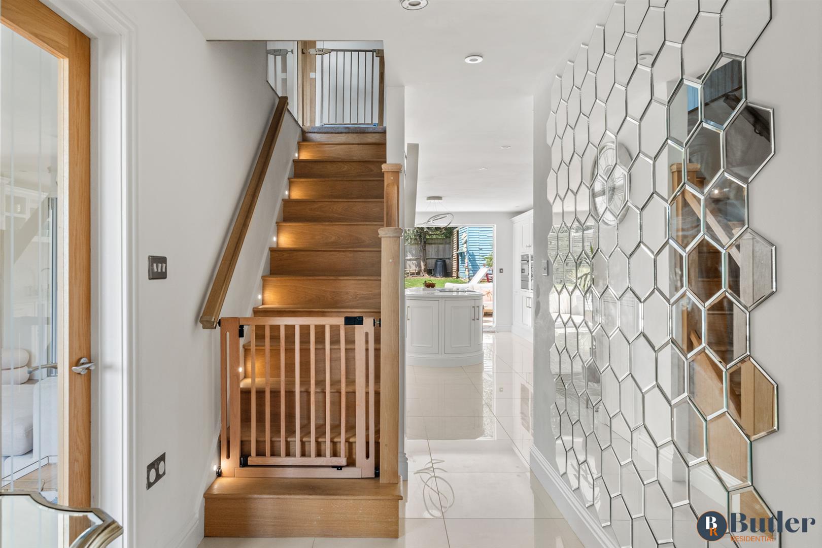 4 bed detached house for sale in Grove Avenue, Harpenden  - Property Image 5