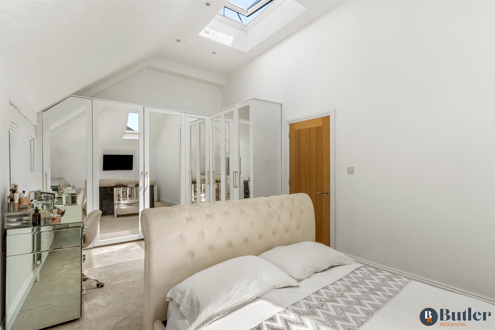 4 bed detached house for sale in Grove Avenue, Harpenden  - Property Image 37