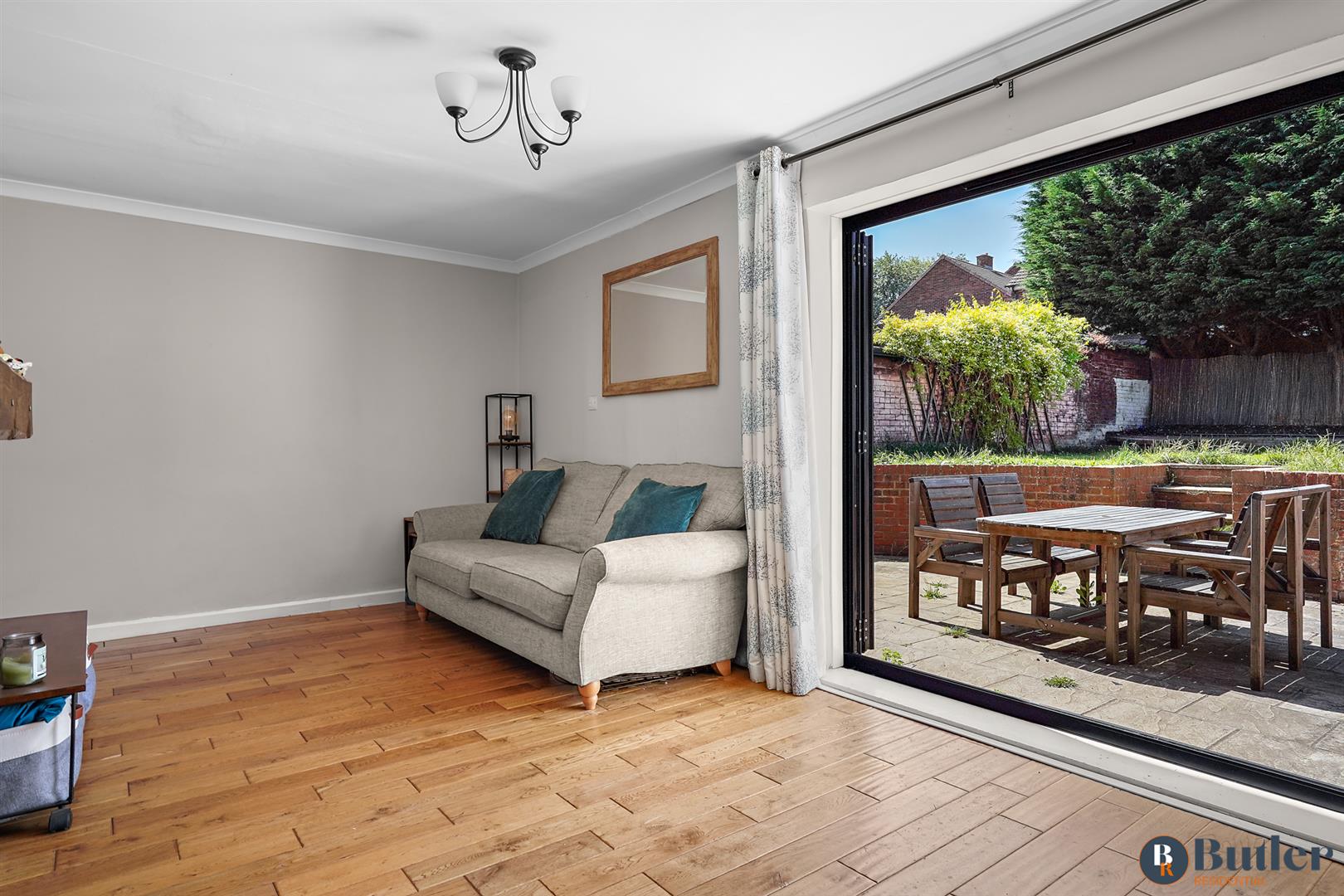 2 bed end of terrace house for sale in Nightingale Walk, Stevenage  - Property Image 2