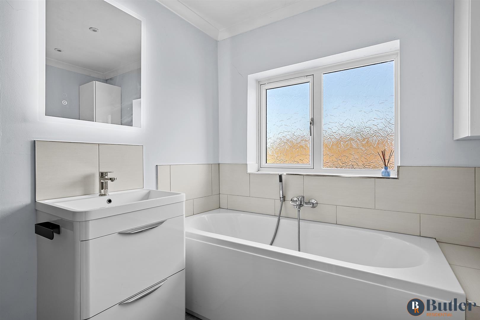 2 bed end of terrace house for sale in Nightingale Walk, Stevenage 20