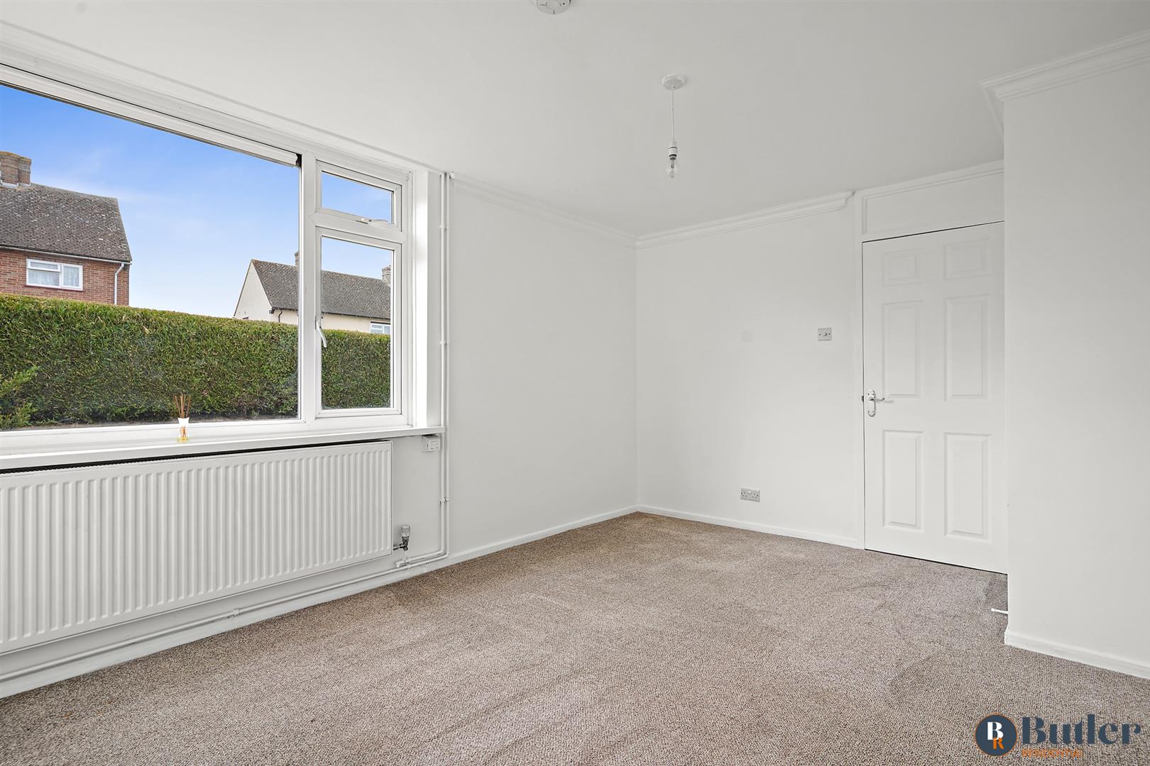 2 bed semi-detached bungalow for sale in Moorfield Way, Huntingdon  - Property Image 3