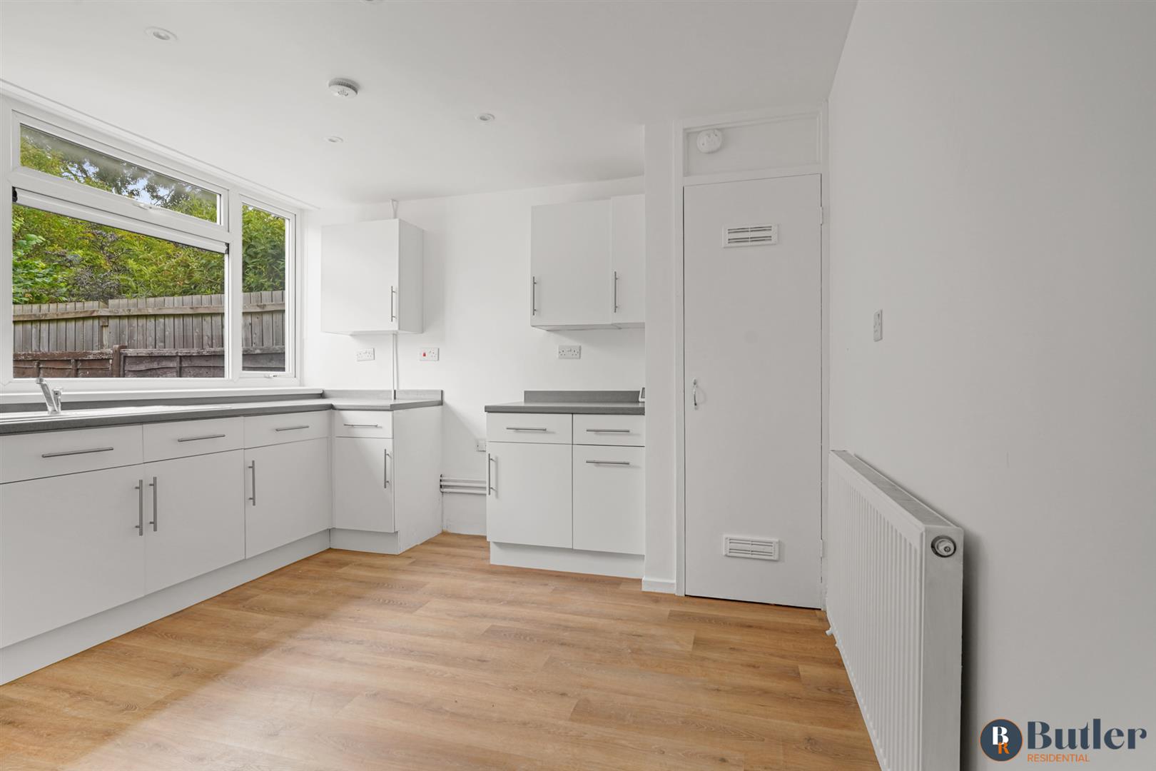 2 bed semi-detached bungalow for sale in Moorfield Way, Huntingdon 9