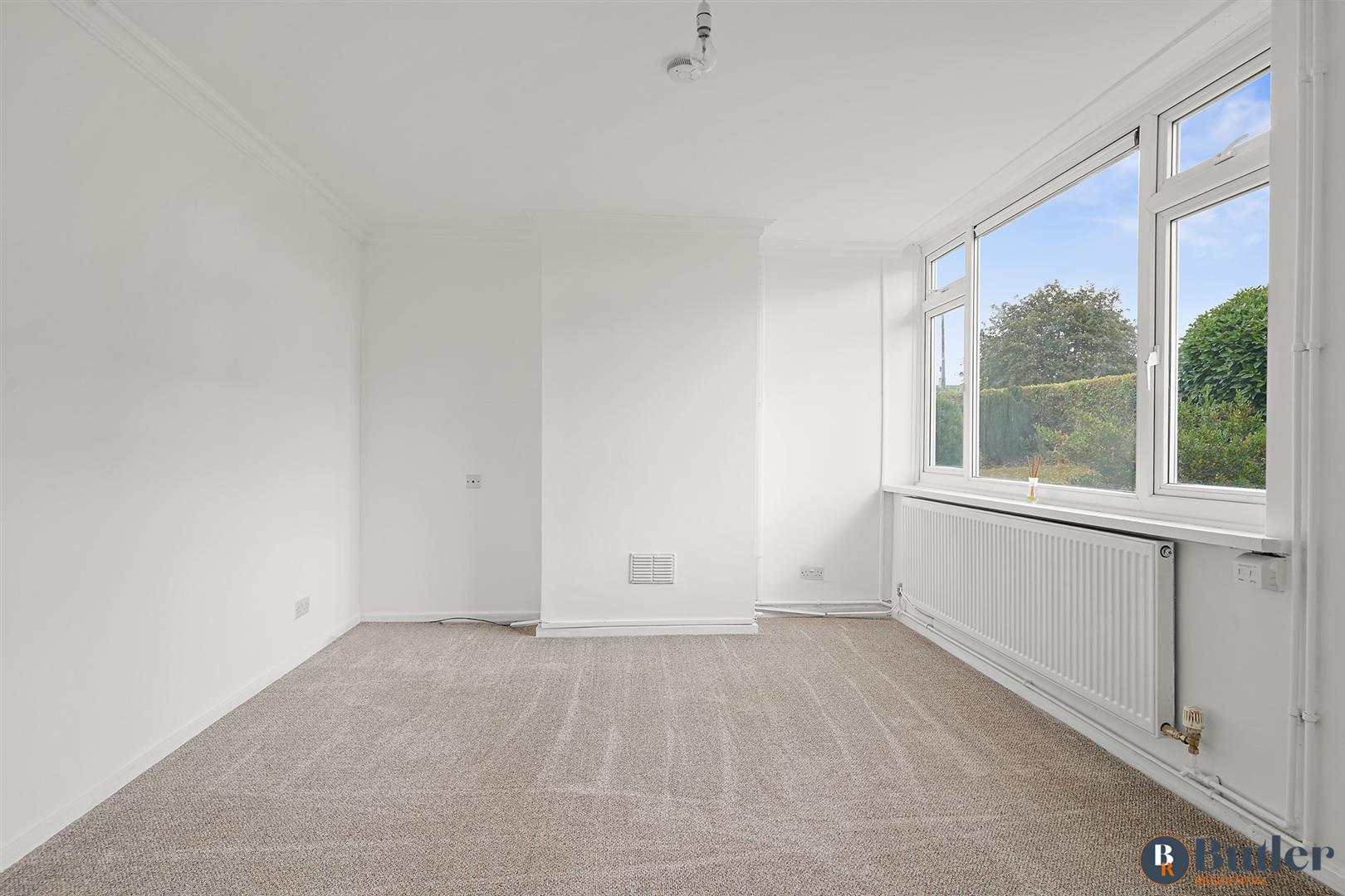 2 bed semi-detached bungalow for sale in Moorfield Way, Huntingdon  - Property Image 4