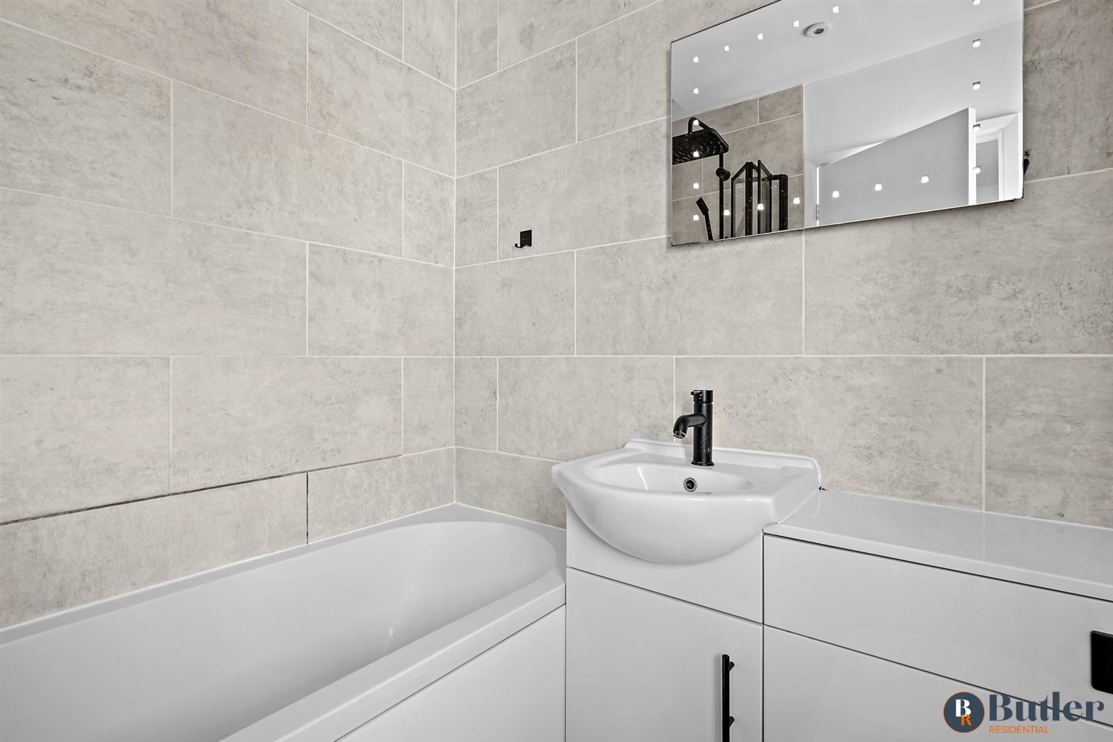 3 bed terraced house for sale in Wychdell, Stevenage 17